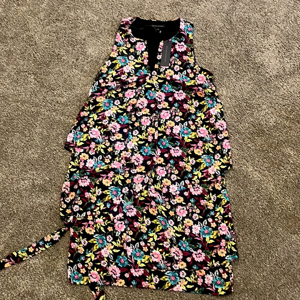 Banana republic dress, size XS, flowered pattern, tag attached